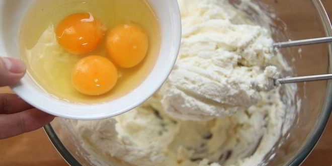 Рецепт чизкейка с корицей, яблоком и сахарным пеканом