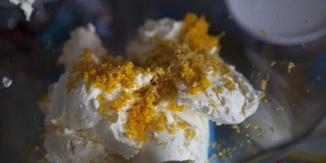 Рецепт ванильного чизкейка с малиновым соусом