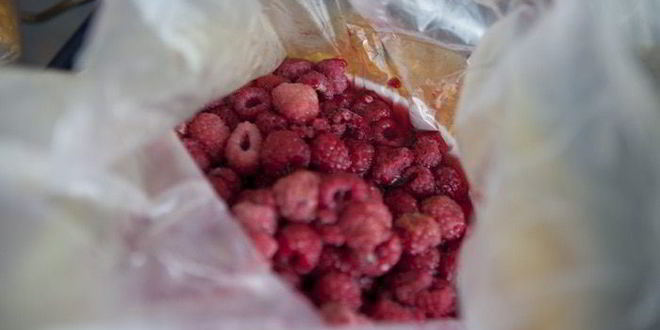 Рецепт ванильного чизкейка с малиновым соусом