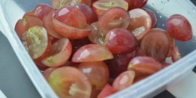 Рецепт ароматных кексов с красным виноградом и дор блю