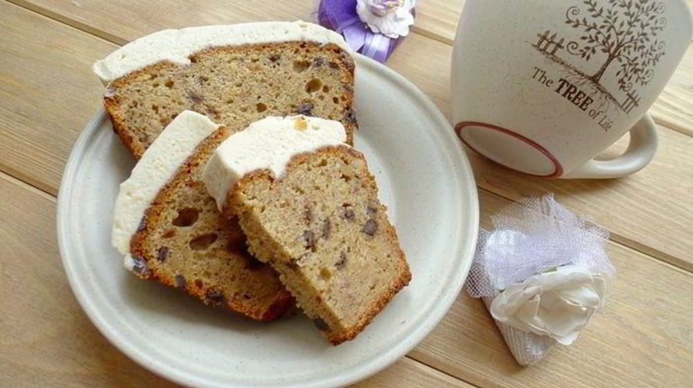 Как приготовить банановый кекс с орехами, шоколадом и творожным кремом