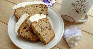 Рецепт Бананового кекса с орехами, шоколадом и творожным кремом