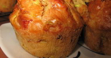 Рецепт Кабачковых кексов с луком и беконом