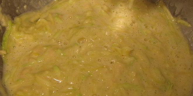 Рецепт кабачковых кексов с луком и беконом