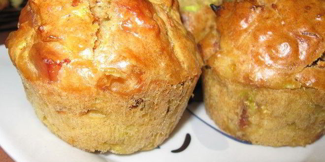 Рецепт кабачковых кексов с луком и беконом
