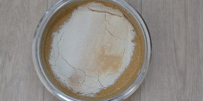 Рецепт кофейного кекса с корично-сметанным соусом