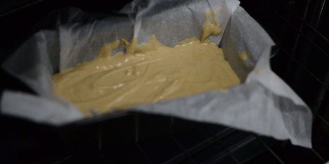 Рецепт кофейного кекса с корично-сметанным соусом