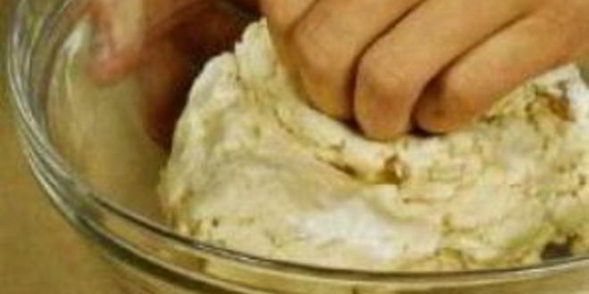 Рецепт лукового кекса с сыром