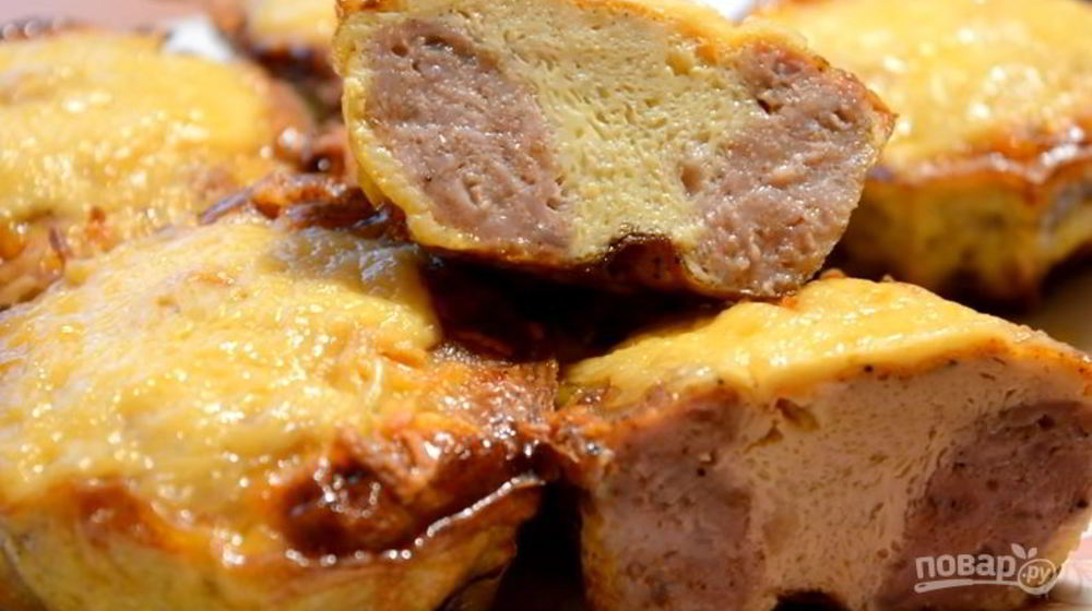 Как приготовить мясные кексы с начинкой