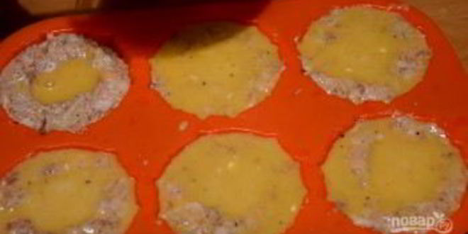 Рецепт мясных кексов с начинкой