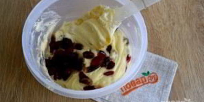 Рецепт пасхальных кексов с клюквой