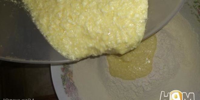 Рецепт шоколадного кекса с красной смородиной и цикорием