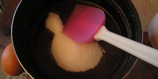 Рецепт шоколадных кексов с ягодно-ревеневой начинкой