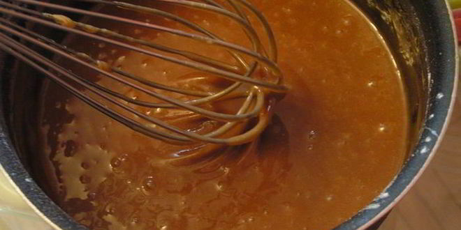 Рецепт шоколадных кексов с ягодно-ревеневой начинкой