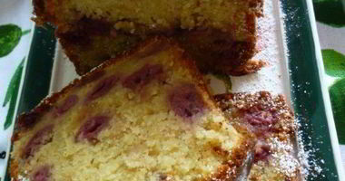 Рецепт Вишневого кекса с марципаном