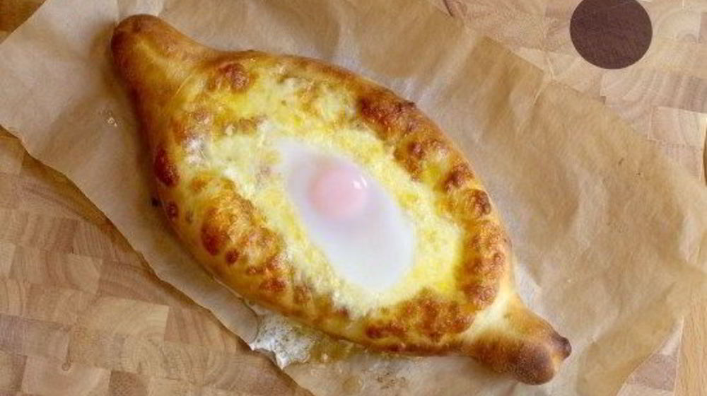 Как приготовить аджарское хачапури с сулугуни