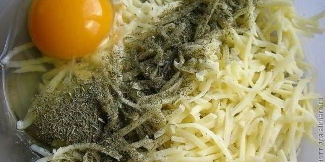 Рецепт хачапури из тертого картофеля с сыром и чесноком