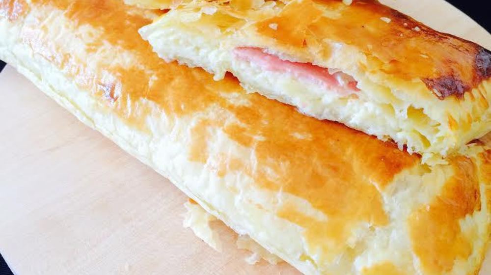 Как приготовить слоеного хачапури с ветчиной