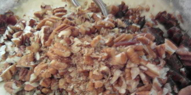 Рецепт бананового пирога-хлеба с финиками и орехами пекан