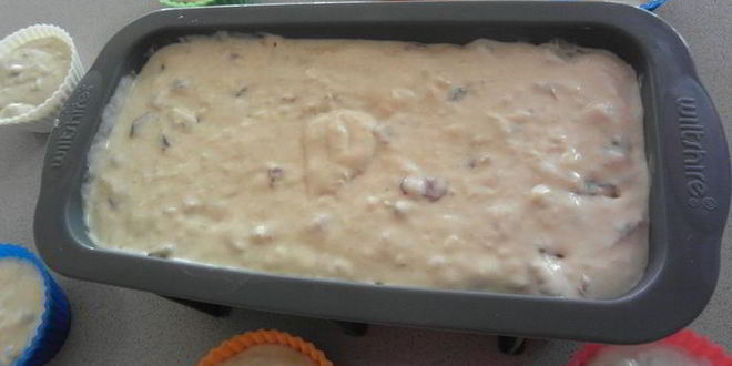 Рецепт бананового пирога-хлеба с финиками и орехами пекан