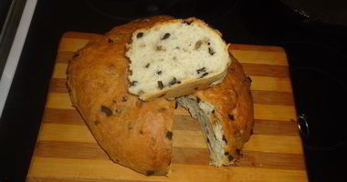 Рецепт Домашнего хлеба с оливками и чесноком