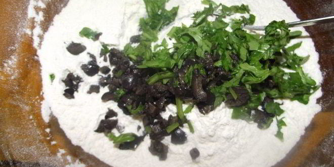 Рецепт хлеба с оливками и пармезаном