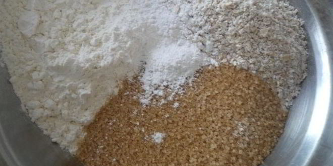 Рецепт овсяно-кокосовых сконы со смородиной