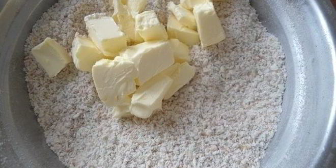 Рецепт овсяно-кокосовых сконы со смородиной