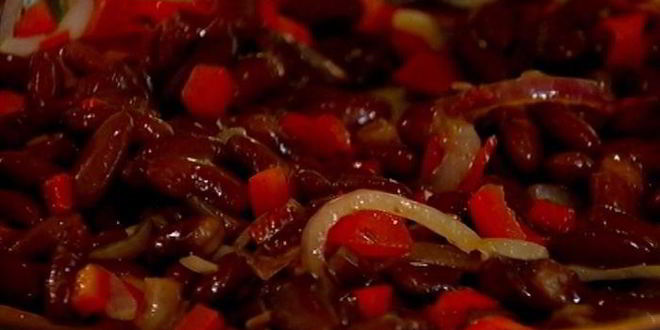 Рецепт лаваша с ароматной фасолью и авокадо