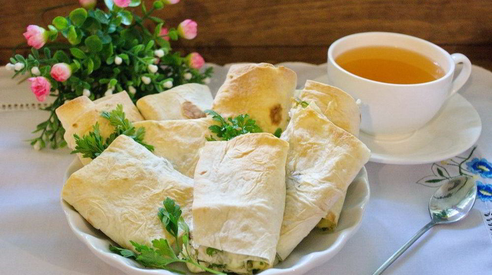 Как приготовить лаваш с начинкой, запеченный в духовке