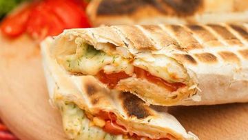 Рецепт Лаваша с сыром и помидорами на гриле