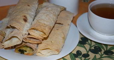 Рецепт Рулетиков из лаваша с сыром