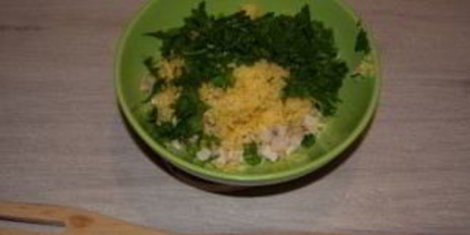 Рецепт рулетиков из лаваша с сыром