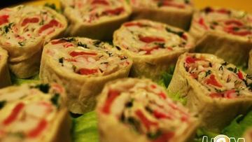 Рецепт Рулетов из лаваша с крабовым мясом и красной рыбой