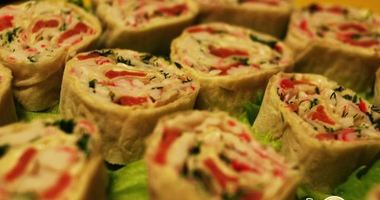 Рецепт Рулетов из лаваша с крабовым мясом и красной рыбой