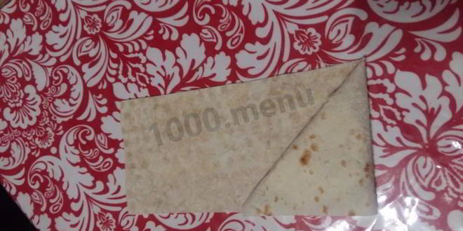 Рецепт творожно-яблочных конвертики из лаваша