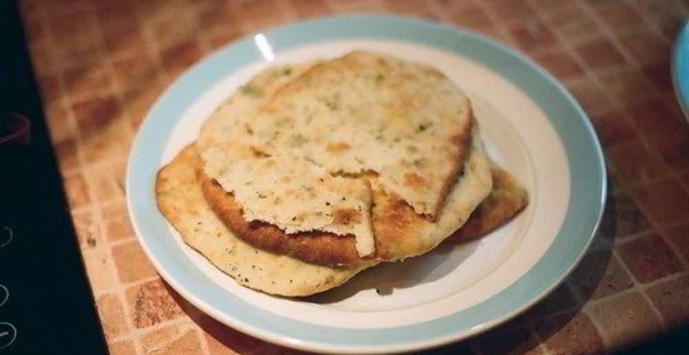 Рецепт легкий суп с креветками, овощами и кинзой