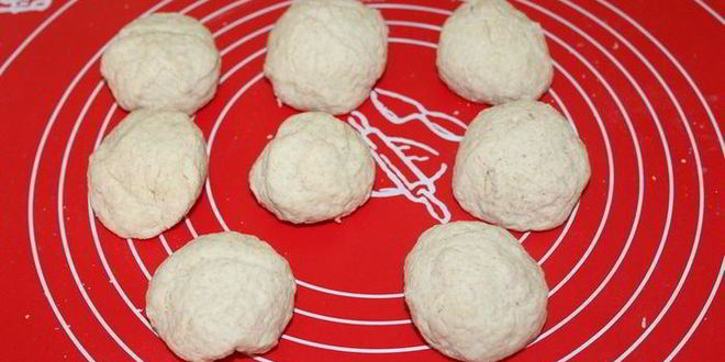 Рецепт лепешек с мукой, брынзой и моцареллой