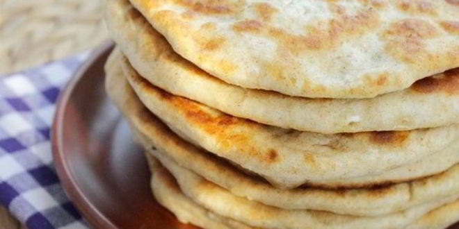 Рецепт лепешек с мукой, брынзой и моцареллой