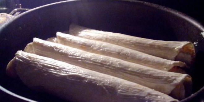 Рецепт тортилий запеченных с сыром и колбасой