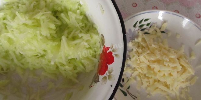 Рецепт маффинов с кабачком и сыром