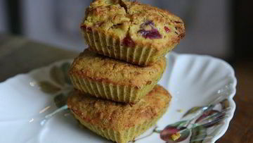 Рецепт Маффинов с хлопьями и сливами
