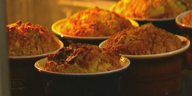 Рецепт маффинов с хлопьями и сливами