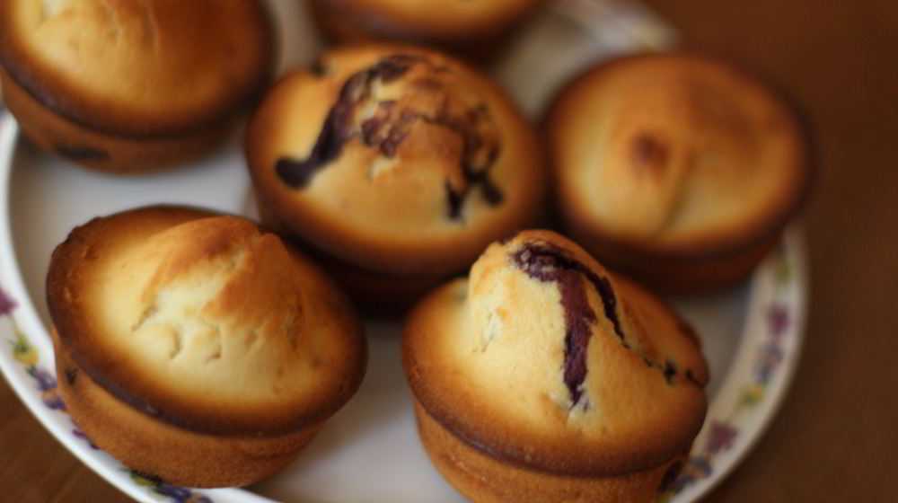 Как приготовить маффинов с целой голубикой