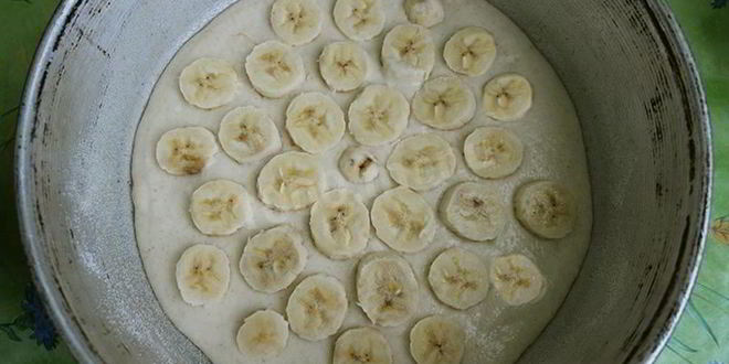 Рецепт манника с бананами на кефире