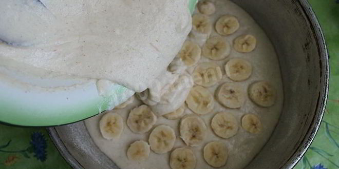 Рецепт манника с бананами на кефире