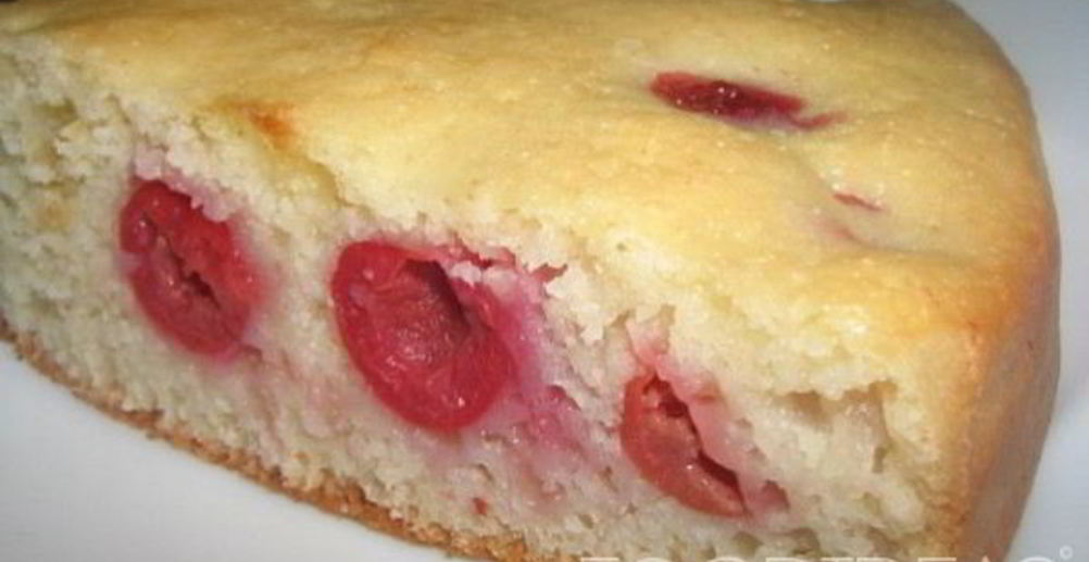 Рецепт клафути с вишней в сахарной пудре