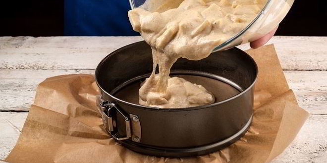 Рецепт нежного манника с яблоками