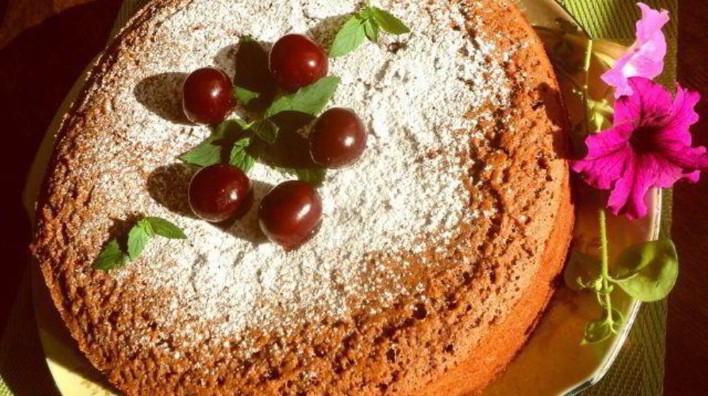 Как приготовить шоколадный манник с вишней