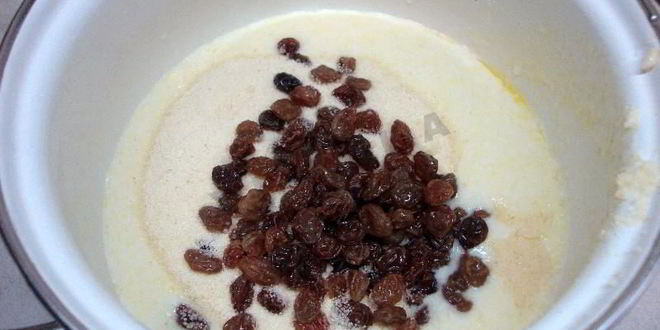Рецепт вкусного манника на кефире в мультиварке